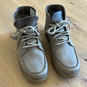 Mens sorel nubuck leather boot. 8.5